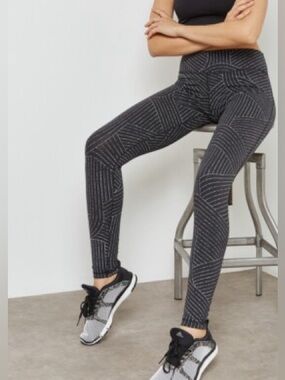 Adidas High Rise Printed Workout Leggings Black Size M